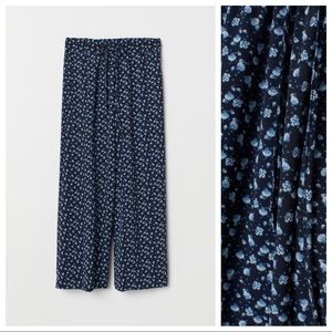 H&M Flowy Pants Floral Drawstring Pockets Culottes